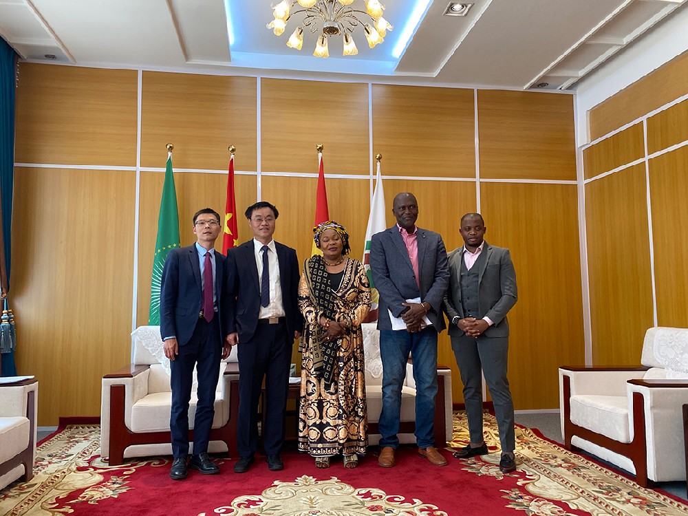 十堰银鹏兴电子科技有限公司拜访几内亚驻中国大使馆
