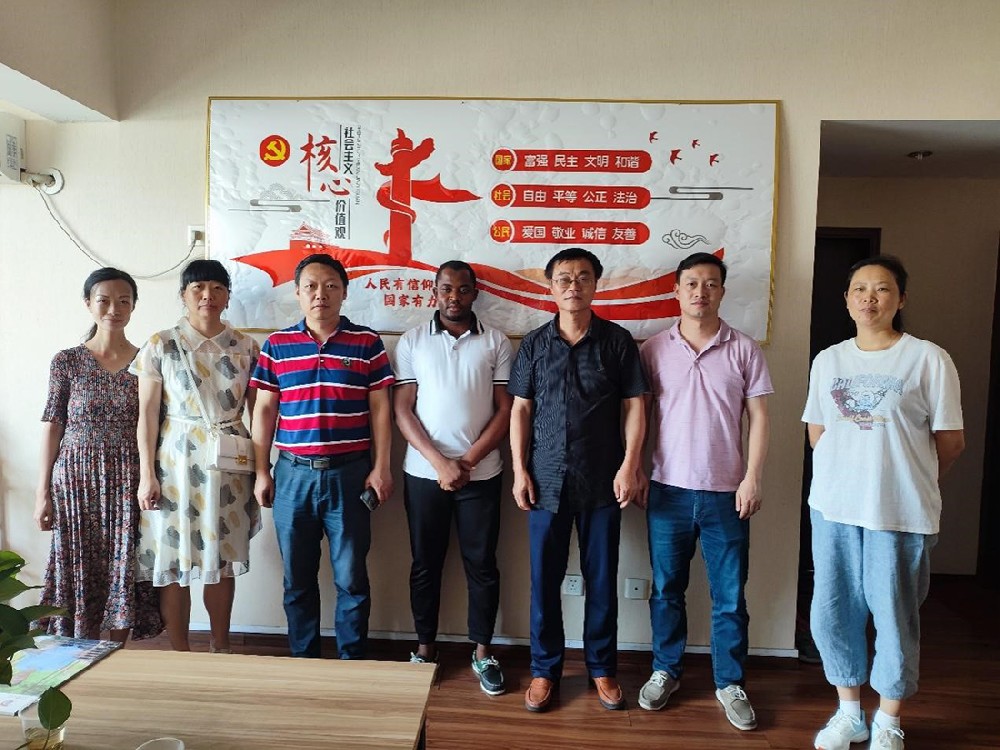 Shiyan City Zhangwan District United Front Work Department and other functional departments visited Shiyan Yinpengxing Electronic Technology Co., LTD Shiyan City Zhangwan District United Front Work Department and other functional departments visited Shiyan Yinpengxing Electronic Technology Co., LTD